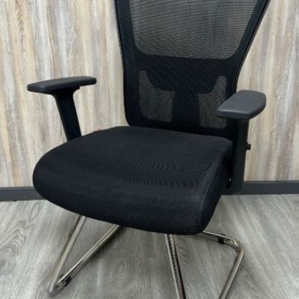 Model Melano visitor